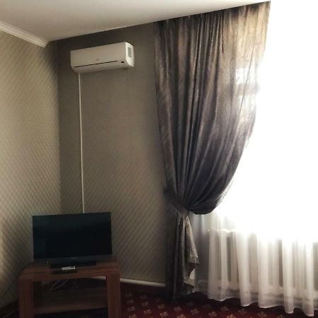 Park House Taldykorgan Hotel Екстериор снимка