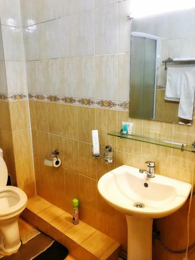 Park House Taldykorgan Hotel Екстериор снимка