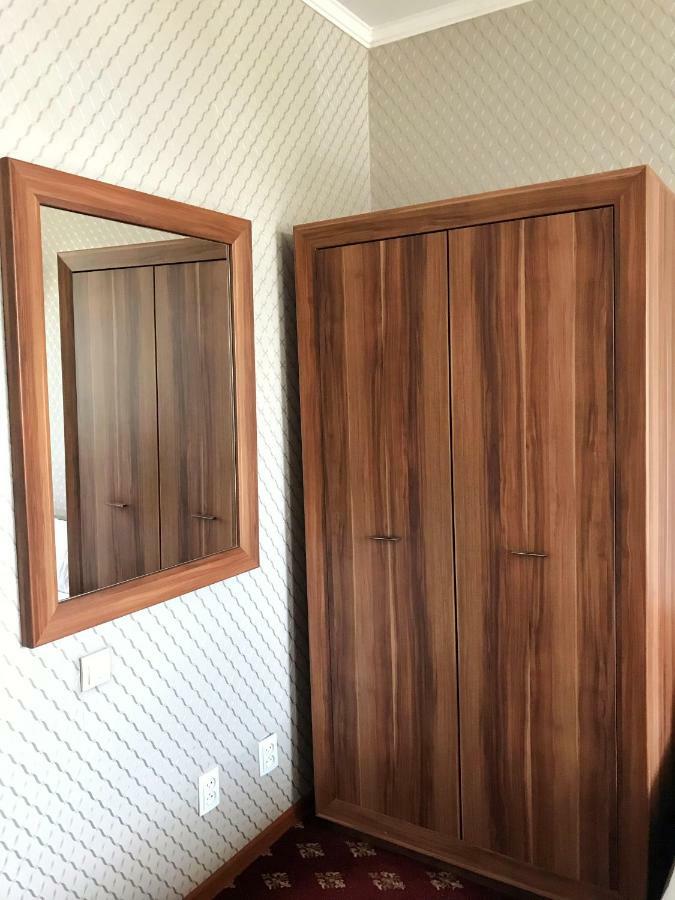 Park House Taldykorgan Hotel Екстериор снимка
